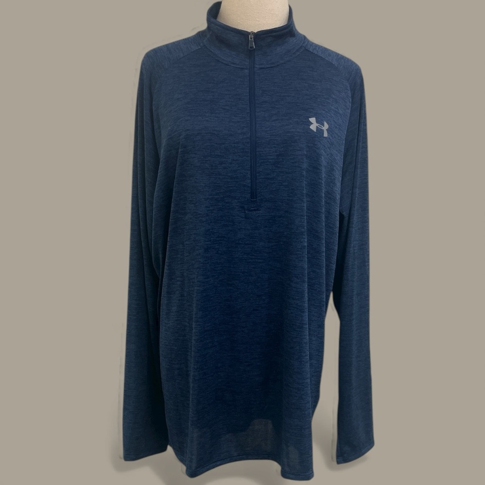 **like new ** Under Armour Navy HeatGear Pullover